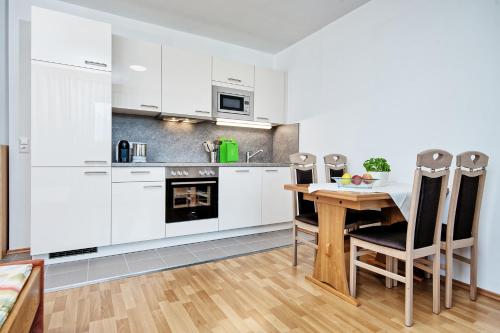 Apartments Weberhofにあるキッチンまたは簡易キッチン