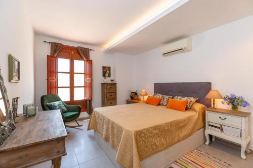 Postel nebo postele na pokoji v ubytování Harmony Villa by Fidalsa
