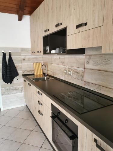 Una cocina o zona de cocina en FRANK'S HOME