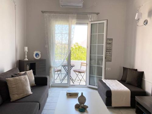 Amalthia Apartment Milos, Adamas Town center