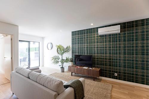 Paraíso -1B w/ AC & Patio by LovelyStay