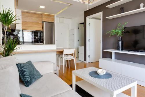 City Lux Apartment 1- with garage and balcony