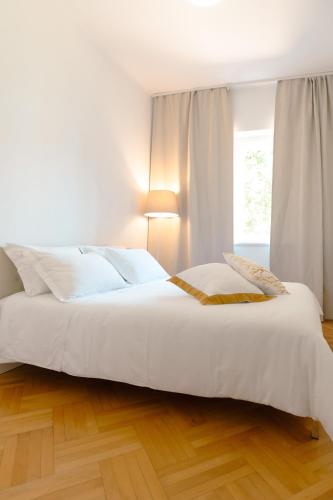 Franco’s spacious residence - great location