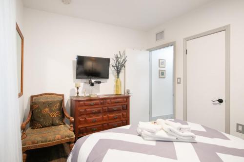 Suite Life at Chez Mercedes photo 8