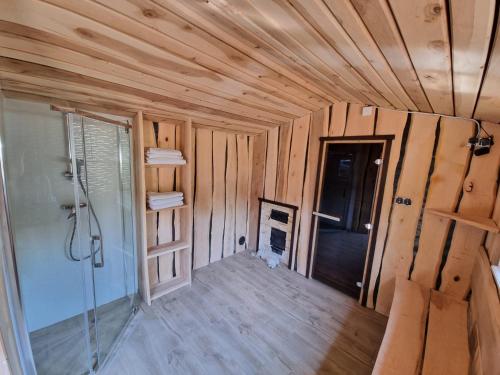 Kúpeľňa v ubytovaní Domki Wrzosowe Wzgórza Nr1