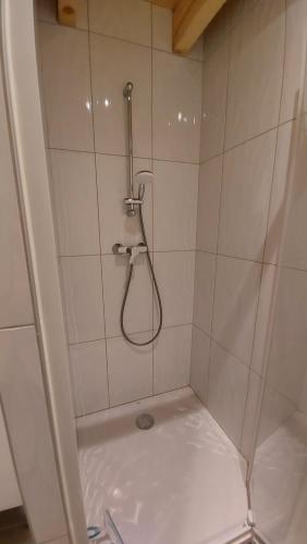 Un baño de Studio les 3 cirques