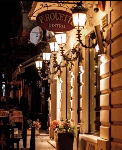 Belle Epoque Boutique (Adult Only) – Photos 2