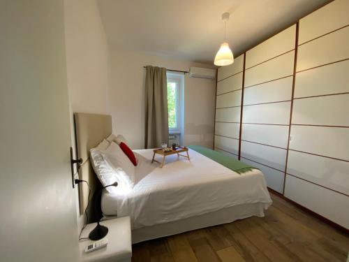 Galeriebild der Unterkunft Casa Carolina: King Size Bed across from Golden Beach in Desenzano del Garda