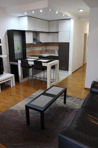 Η κουζίνα ή μικρή κουζίνα στο Vanja’s place