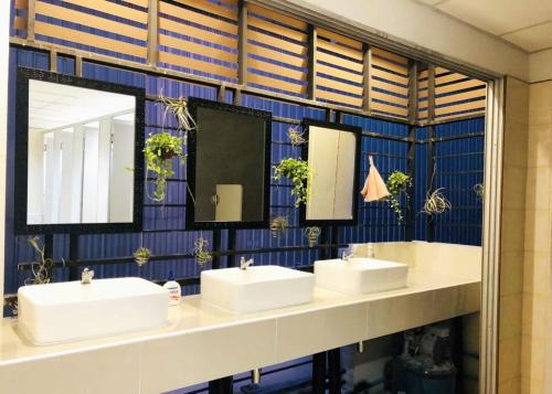 Best Bed Suvarnabhumi Hostel tesisinde bir banyo