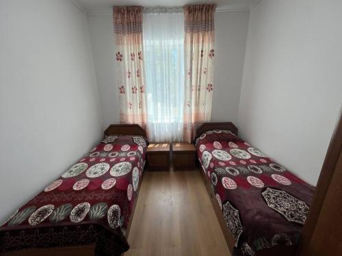 Gallery image of Гостевой дом Акварель 阿克瓦雷爾旅館 Guest house Akvarel 게스트하우스 아크바렐 in Cholpon-Ata