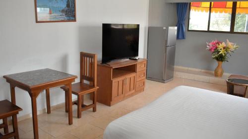 Μια τηλεόραση ή/και κέντρο ψυχαγωγίας στο Klein Heidelberg Guesthouse