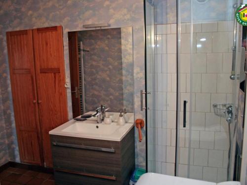 Ванна кімната в Gîte Coulomby, 3 pièces, 4 personnes - FR-1-376-80