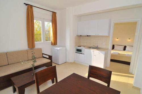 Dapur atau dapur kecil di Apartments Eleftheria
