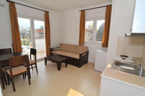 Imagen de la galería de Apartments Eleftheria, en Chrysi Ammoudia