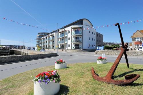11 The Boardwalk