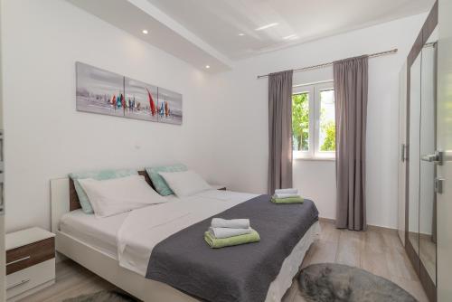 Apartment Ela