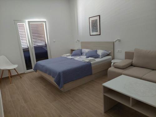 Gallery image of Apartments Dora, with a beautiful view of the bay, near the sea and center in Vrboska