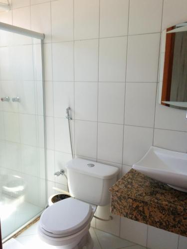 Bilik mandi di Conquista Palace Hotel