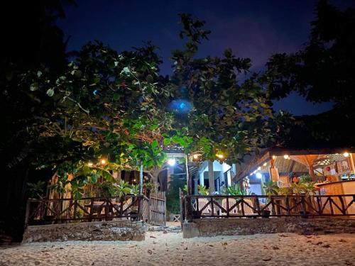 Zahrada ubytování Corong Beach Resort