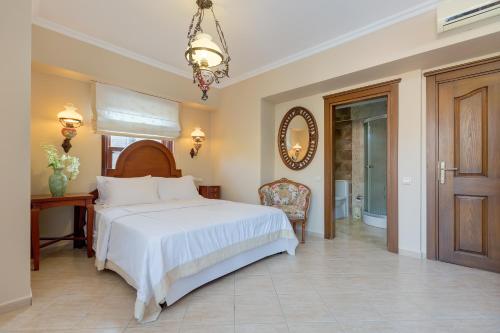 Gallery image of Luna Begonvil Tas Evler in Selimiye