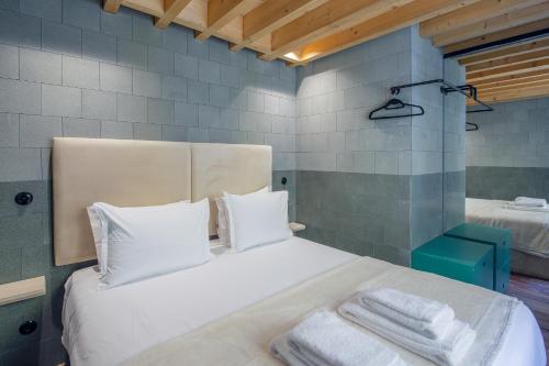62 Design House II - bydixos