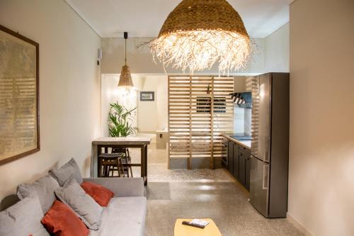 Mosaics Athens aprtm in the Cetral Market