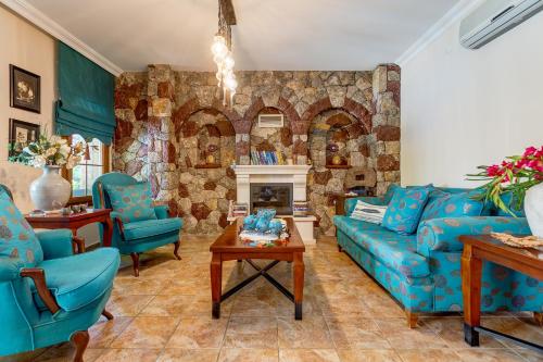 Gallery image of Luna Begonvil Tas Evler in Selimiye