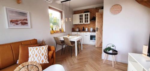 Dapur atau dapur kecil di Sjesta al mare, domki z sauną i balią z jacuzzi