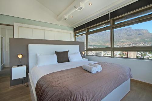 Gallery image of Penthouse Suite at Cartwrights Corner in Cape Town