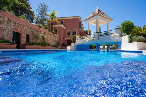 Villa de Lujo para familias y empresas