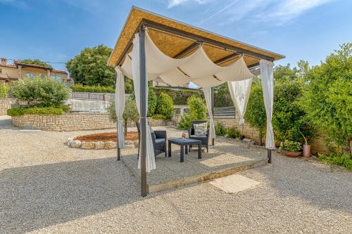 Cottage Nilda I