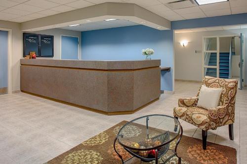 Federal City Inn & Suites Image