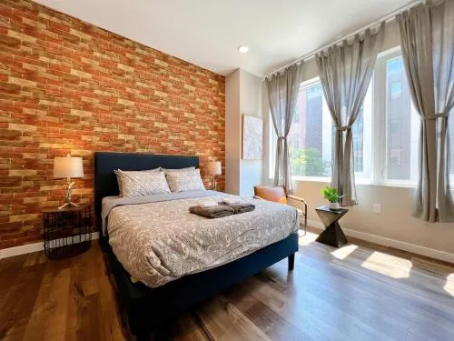 Stay at Luna on Ridge Ave in Philadelphia