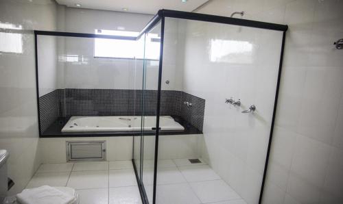 Ett badrum på Hotel Baeza