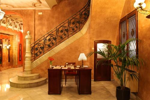 Gambar di galeri bagi Hotel Nouvel di Barcelona
