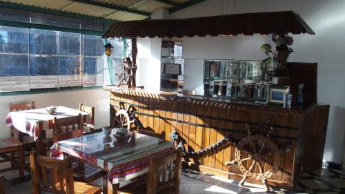 En restaurant eller et andet spisested på Hostal Fortaleza