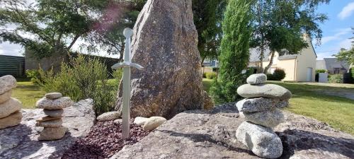 Vonkajšia záhrada v ubytovaní Villa Excallibur, aux portes de Brocéliande
