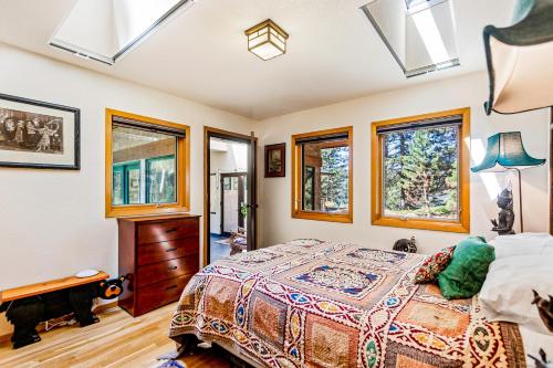 Ένα ή περισσότερα κρεβάτια σε δωμάτιο στο Selby Knoll Guesthouse