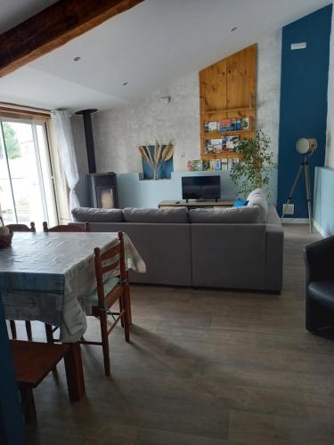 Χώρος καθιστικού στο Maison cocooning à 20 min des plages