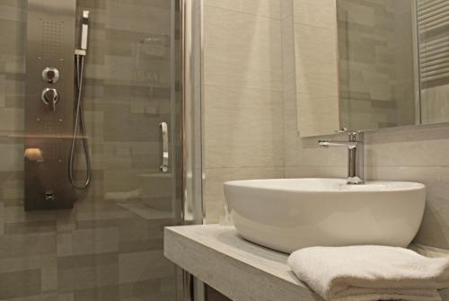 Viva Hotel Avellinoにあるバスルーム