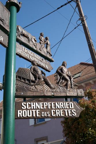 Spacieux et confortables gîtes à proximité randonnées, lacs, ski natureに飾ってある許可証、賞状、看板またはその他の書類