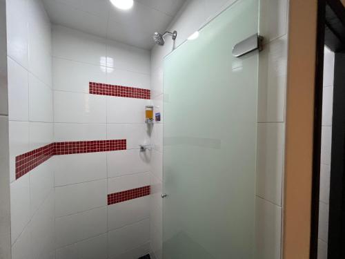 Bilik mandi di Hotel Ferias Park