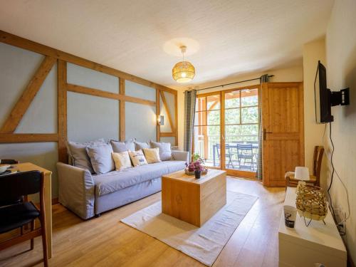 Appartement 6 pers. au Centre-Ville avec Piscine, Sauna, Parking, et Balcon - FR-1-296-416