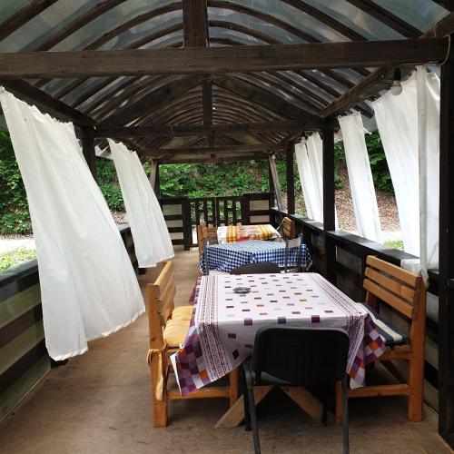 Φωτογραφία από το άλμπουμ του BELLA VENERE σε Voineasa