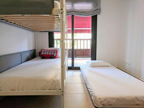 Gallery image of Espacioso apartamento de 2 dormitorios in Palm-mar