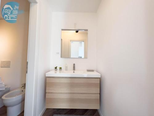 Ένα μπάνιο στο Basovizza 3 Angelica Tirabora Short Rent