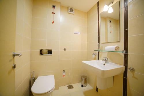 Kylpyhuone majoituspaikassa Hotel Vojvodina