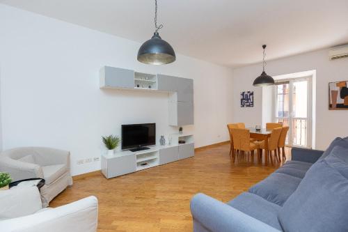 Cesare apartment By Rental in Rome