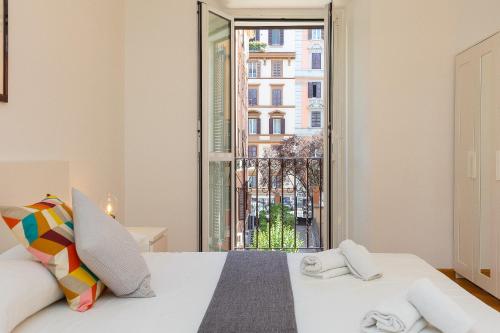 Cesare apartment By Rental in Rome